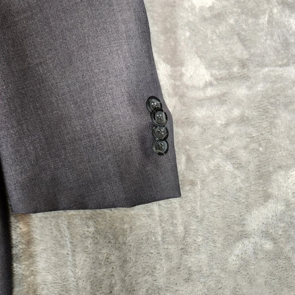 Kenneth Cole 2‎ Piece suit Men's 37R 34X29 Gray Double Vented